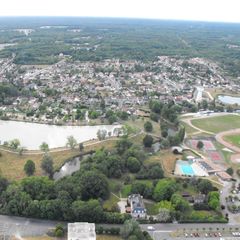Camping Pas Cher vous présente avec son site Officiel campingpascher.fr, le Établissement De Sologne, situé sur la commune de Salbris dans le département Loir-et-cher (Centre) en France. L'établissement De Sologne vous propose un hébergement de type bungalow toilé. L'établissement vous propose 3 autres types d'hébergements. Découvrez tous nos séjours à petits prix dans la commune et aux alentours de Salbris du département : Loir-et-cher (Centre).... En savoir plus : cliquez-ICI.