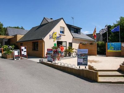 Cliquez pour découvrir toutes les photos de l'ÉTABLISSEMENT ! camping Les Genêts photo 2