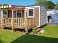 Cliquez pour découvrir toutes les photos de l'HÉBERGEMENT ! mobilhome - établissement De Kersial photo 2