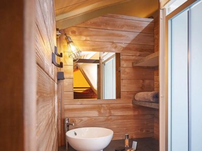 Cliquez pour découvrir toutes les photos de l'HÉBERGEMENT ! bungalow toilé - De La Plage photo 3