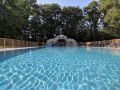 Camping Pas Cher vous présente avec son site Officiel campingpascher.fr, le Établissement L'Orangerie De Beauregard, situé sur la commune de Villedomer dans le département Indre-et-loire (Centre) en France. L'établissement L'Orangerie De Beauregard vous propose un hébergement de type hébergement de 150 m². L'établissement vous propose 2 autres types d'hébergements. Découvrez tous nos séjours à petits prix dans la commune et aux alentours de Villedomer du département : Indre-et-loire (Centre).... En savoir plus : cliquez-ICI.