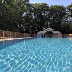 Camping Pas Cher vous présente avec son site Officiel campingpascher.fr, le Établissement L'Orangerie De Beauregard, situé sur la commune de Villedomer dans le département Indre-et-loire (Centre) en France. L'établissement L'Orangerie De Beauregard vous propose un hébergement de type hébergement de 150 m². L'établissement vous propose 2 autres types d'hébergements. Découvrez tous nos séjours à petits prix dans la commune et aux alentours de Villedomer du département : Indre-et-loire (Centre).... En savoir plus : cliquez-ICI.