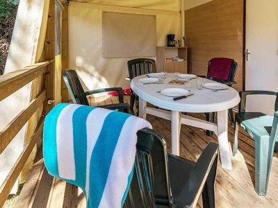 Cliquez pour découvrir toutes les photos de l'HÉBERGEMENT ! bungalow toilé - Les Bruyères Carnac photo 4