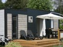 Camping Pas Cher vous présente avec son site Officiel campingpascher.fr, le Camping Les Bruyères Carnac classé 4 étoiles, situé sur la commune de Carnac dans le département Morbihan (Bretagne) en France. Le camping Les Bruyères Carnac, vous présente un hébergement de type mobil-home de 35 m² pour 5 personnes et télévision. Le camping Les Bruyères Carnac vous propose du sam. 06 juin au sam. 13 juin 2026 pour 7 nuits à 504€. Cette location propose 98 dates différentes pour réserver votre séjour. Découvrez également les 20 autres gammes d'hébergements du camping. Les Avis clients pour le Camping Les Bruyères Carnac sont excellents avec une note moyenne de 8 sur 10. Mer, Piscine chauffée, Piscine couverte, Animations familiales, Club enfants, Aire de jeux enfants, Canoë-kayak, Court de padel en extérieur, Court de tennis, Cyclisme, Golf, Jet-ski, Location de bateaux, Paddle, Ping-pong, Planche à voile, Plongée, Pétanque, Randonnée, Salle de fitness, Skatepark, Ski nautique, Structure gonflable enfants, Surf, Terrain de football, Trampoline, Voile, kiteSurf, Bar, Boulangerie, Brasserie, Bureau de tabac, Créperie, Pizzeria, Plats à emporter, Restaurant, Restaurant asiatique, Snack/Bar, Station-service, Supermarché, Épicerie,... En savoir plus : cliquez-ICI.