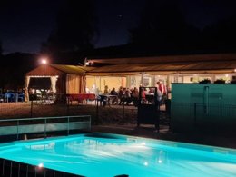 Camping Pas Cher vous présente avec son site Officiel campingpascher.fr, le Camping Les Ballastières - Vosges Du Sud classé 3 étoiles, situé sur la commune de Champagney dans le département Haute-saône (Franche Comté) en France. Le camping Les Ballastières - Vosges Du Sud, vous présente un hébergement de type mobil-home pour 2 personnes et télévision. Le camping Les Ballastières - Vosges Du Sud vous propose du vendredi 13 mars au vendredi 20 mars 2026 pour 7 nuits à 613.2€. Cette location propose 188 dates différentes pour réserver votre séjour. Découvrez également les 12 autres gammes d'hébergements du camping. Les Avis clients pour le Camping Les Ballastières - Vosges Du Sud sont excellents avec une note moyenne de 8 sur 10. Lac, Piscine extérieure, Animations familiales, Aire de jeux enfants, Pétanque, Terrain de football, Bar, Brasserie, Supermarché, Épicerie,... En savoir plus : cliquez-ICI.