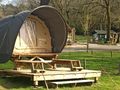 Cliquez pour découvrir toutes les photos de l'HÉBERGEMENT ! tente toile et bois - établissement De L'Ile Aux Pies photo 4