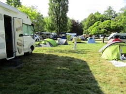 Camping Pas Cher vous présente avec son site Officiel campingpascher.fr, le Camping Des Lancières classé 3 étoiles, situé sur la commune de Rogny Les Sept Ecluses dans le département Yonne (Bourgogne) en France. Le camping Des Lancières, vous présente un hébergement de type mobil-home de 24 m² et télévision. Le camping Des Lancières vous propose du sam. 04 avril au sam. 11 avril 2026 pour 7 nuits à 224€. Cette location propose 133 dates différentes pour réserver votre séjour. Découvrez également les 5 autres gammes d'hébergements du camping. Les Avis clients pour le Camping Des Lancières sont excellents avec une note moyenne de 9 sur 10. Aire de jeux enfants, Centre équestre, Court de tennis, Cyclisme, Ping-pong, Pédalo, Pétanque, Trampoline,... En savoir plus : cliquez-ICI.
