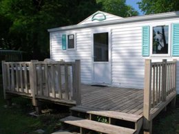 Camping Pas Cher vous présente avec son site Officiel campingpascher.fr, le Camping La Plage classé 3 étoiles, situé sur la commune de Mansigne dans le département Sarthe (Pays De La Loire) en France. Le camping La Plage, vous présente un hébergement de type mobil-home de 21 m². Le camping La Plage vous propose du lundi 30 mars au lundi 06 avril 2026 pour 7 nuits à 120.36€. Cette location propose 203 dates différentes pour réserver votre séjour. Découvrez également les 6 autres gammes d'hébergements du camping. Lac, Piscine extérieure, Club enfants, Aire de jeux enfants, Canoë-kayak, Court de tennis, Paddle, Pédalo, Pétanque, Terrain multisports, Bar, Snack/Bar,... En savoir plus : cliquez-ICI.