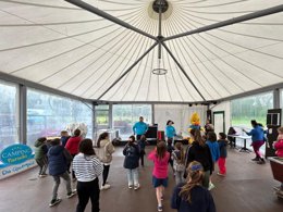 Camping Pas Cher vous présente avec son site Officiel campingpascher.fr, le Camping Paradis Du Quinquis classé 4 étoiles, situé sur la commune de Clohars Carnoet dans le département Finistère (Bretagne) en France. Le camping Paradis Du Quinquis vous propose un hébergement de type mobil-home de 38 m². L'établissement vous propose 9 autres types d'hébergements. Découvrez tous nos séjours à petits prix dans la commune et aux alentours de Clohars Carnoet du département : Finistère (Bretagne). Les Avis clients pour le Camping Paradis Du Quinquis sont excellents avec une note moyenne de 8 sur 10. Piscine chauffée, Piscine extérieure, Animation enfants, Animations familiales, Club ados, Club enfants, Aire de jeux enfants, Centre équestre, Cyclisme, Ping-pong, Piscine, Planche à voile, Pétanque, Randonnée, Structure gonflable enfants, Surf, Terrain de football, Terrain multisports, Bar, Restaurant, Épicerie,... En savoir plus : cliquez-ICI.