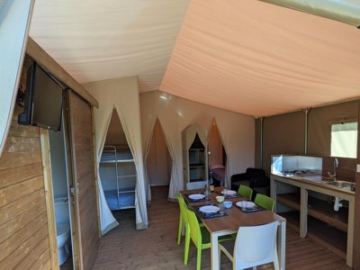 Cliquez pour découvrir toutes les photos de l'HÉBERGEMENT ! tente en toile et bois - De Keralouet photo 10