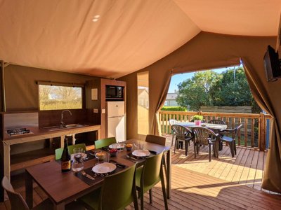 Cliquez pour découvrir toutes les photos de l'HÉBERGEMENT ! tente en toile et bois - De Keralouet photo 3