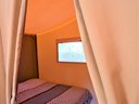 Cliquez pour découvrir toutes les photos de l'HÉBERGEMENT ! tente en toile et bois - camping De Keralouet photo 6