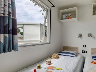 Cliquez pour découvrir toutes les photos de l'HÉBERGEMENT ! mobil-home - Le Cabellou Plage photo 2