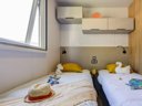 Cliquez pour découvrir toutes les photos de l'HÉBERGEMENT ! mobil-home - camping Le Cabellou Plage photo 4