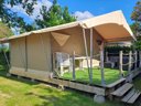 tente en toile et bois - camping Le Kervastard photo 6