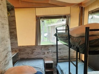 tente en toile et bois - L'isle Aux Moulins photo 2