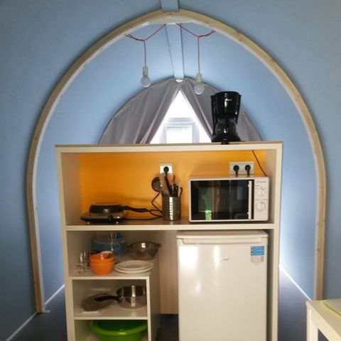 Cliquez pour découvrir toutes les photos de l'HÉBERGEMENT ! bungalow toilé - Le Montmorency photo 2