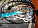 Camping Pas Cher vous présente avec son site Officiel campingpascher.fr, le Camping Chalets De La Wormsa classé 4 étoiles, situé sur la commune de Metzeral dans le département Haut-rhin (Alsace) en France. Le camping Chalets De La Wormsa, vous présente un hébergement de type chalet de 25 m² pour 2 personnes et télévision. Le camping Chalets De La Wormsa vous propose du sam. 22 août au sam. 29 août 2026 pour 7 nuits à 871.5€. Cette location propose 7 dates différentes pour réserver votre séjour. Découvrez également les 5 autres gammes d'hébergements du camping. Piscine chauffée, Piscine couverte, Aire de jeux enfants, Baby-foot, Ping-pong, Piscine, Pétanque, Structure gonflable enfants, Terrain de volley-ball, Dépôt de pain, Restaurant, Épicerie,... En savoir plus : cliquez-ICI.