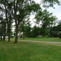 Camping Pas Cher vous présente avec son site Officiel campingpascher.fr, le Établissement Vauban, situé sur la commune de Neuf Brisach dans le département Haut-rhin (Alsace) en France. L'établissement Vauban vous propose un hébergement de type bungalow toilé. L'établissement vous propose 4 autres types d'hébergements. Découvrez tous nos séjours à petits prix dans la commune et aux alentours de Neuf Brisach du département : Haut-rhin (Alsace).... En savoir plus : cliquez-ICI.