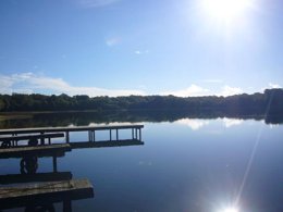 Camping Pas Cher vous présente avec son site Officiel campingpascher.fr, le Camping Le Lac O Fées classé 3 étoiles, situé sur la commune de Priziac dans le département Morbihan (Bretagne) en France. Le camping Le Lac O Fées vous propose un hébergement de type hébergement insolite de 31 m² (télévision). L'établissement vous propose 11 autres types d'hébergements. Découvrez tous nos séjours à petits prix dans la commune et aux alentours de Priziac du département : Morbihan (Bretagne). Aire de jeux enfants, Court de tennis, Ping-pong, Terrain de volley-ball, Épicerie,... En savoir plus : cliquez-ICI.