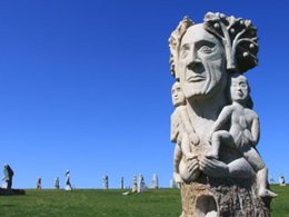 Camping Pas Cher vous présente avec son site Officiel campingpascher.fr, le Camping Le Lac O Fées classé 3 étoiles, situé sur la commune de Priziac dans le département Morbihan (Bretagne) en France. Le camping Le Lac O Fées, vous présente un hébergement de type hébergement insolite de 31 m² et télévision. Le camping Le Lac O Fées vous propose du dimanche 29 mars au dimanche 05 avril 2026 pour 7 nuits à 1140€. Cette location propose 71 dates différentes pour réserver votre séjour. Découvrez également les 9 autres gammes d'hébergements du camping. Aire de jeux enfants, Court de tennis, Ping-pong, Terrain de volley-ball, Épicerie,... En savoir plus : cliquez-ICI.