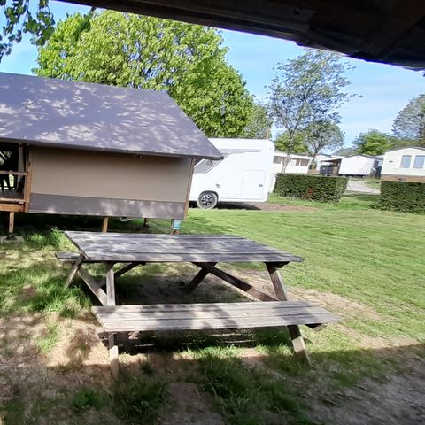 Cliquez pour découvrir toutes les photos de l'HÉBERGEMENT ! tente - Les Rives Du Lac photo 4