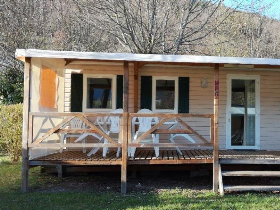 Camping Pas Cher vous présente avec son site Officiel campingpascher.fr, le Camping Paradis Le Giessen classé 4 étoiles, situé sur la commune de Bassemberg dans le département Bas-rhin (Alsace) en France. Le camping Paradis Le Giessen vous propose un hébergement de type mobil-home de 33 m² pour 6 personnes. L'établissement vous propose 24 autres types d'hébergements. Découvrez tous nos séjours à petits prix dans la commune et aux alentours de Bassemberg du département : Bas-rhin (Alsace). Les Avis clients pour le Camping Paradis Le Giessen sont de 7 sur 10. Rivière, Piscine couverte, Piscine extérieure, Animations familiales, Club enfants, Aire de jeux enfants, Centre équestre, Court de tennis, Cyclisme, Ping-pong, Pétanque, Randonnée, Terrain de volley-ball, Bar, Boulangerie, Bureau de tabac, Dépôt de pain, Plats à emporter, Snack/Bar, Station-service, Supermarché, Épicerie,... En savoir plus : cliquez-ICI.