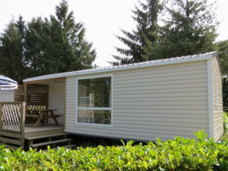 Camping Pas Cher vous présente avec son site Officiel campingpascher.fr, le Camping De La Récré classé 4 étoiles, situé sur la commune de Milizac dans le département Finistère (Bretagne) en France. Le camping De La Récré vous propose un hébergement de type mobil-home de 25 m² pour 1 personne (télévision). L'établissement vous propose 5 autres types d'hébergements. Découvrez tous nos séjours à petits prix dans la commune et aux alentours de Milizac du département : Finistère (Bretagne). Les Avis clients pour le Camping De La Récré sont excellents avec une note moyenne de 8 sur 10. Parc aquatique, Piscine chauffée, Piscine couverte, Animations familiales, Aire de jeux enfants, Ping-pong, Pédalo, Pétanque, Structure gonflable enfants, Terrain multisports, Bar, Dépôt de pain, Plats à emporter, Restaurant, Snack/Bar, Épicerie,... En savoir plus : cliquez-ICI.