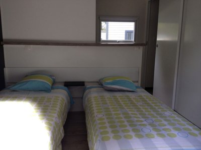 Cliquez pour découvrir toutes les photos de l'HÉBERGEMENT ! mobil-home - De La Récré photo 6