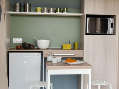 Cliquez pour découvrir toutes les photos de l'HÉBERGEMENT ! bungalow toilé - De La Récré photo 2