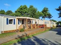 Camping Pas Cher vous présente avec son site Officiel campingpascher.fr, le Camping Mirabel Les Mielles classé 4 étoiles, situé sur la commune de Saint Cast Le Guildo dans le département Côtes-d'armor (Bretagne) en France. Le camping Mirabel Les Mielles vous propose un hébergement de type mobil-home de 29 m² pour 2 personnes (télévision). L'établissement vous propose 6 autres types d'hébergements. Découvrez tous nos séjours à petits prix dans la commune et aux alentours de Saint Cast Le Guildo du département : Côtes-d'armor (Bretagne). Les Avis clients pour le Camping Mirabel Les Mielles sont excellents avec une note moyenne de 9 sur 10. Piscine chauffée, Piscine extérieure, Animation ados, Animations familiales, Club enfants, Aire de jeux enfants, Plongée, Structure gonflable enfants, Trampoline, Dépôt de pain, Épicerie,... En savoir plus : cliquez-ICI.