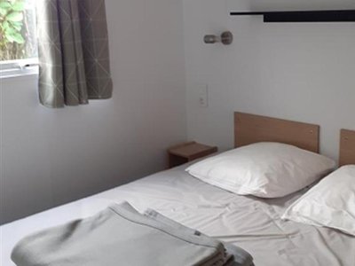 Cliquez pour découvrir toutes les photos de l'HÉBERGEMENT ! mobil-home - La Touesse Camping photo 2
