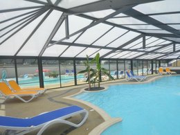 Camping Pas Cher vous présente avec son site Officiel campingpascher.fr, le Camping La Touesse Camping classé 4 étoiles, situé sur la commune de Saint Lunaire dans le département Ille-et-vilaine (Bretagne) en France. Le camping La Touesse Camping, vous présente un hébergement de type mobil-home de 36 m² pour 6 personnes et télévision. Le camping La Touesse Camping vous propose du sam. 19 septembre au sam. 26 septembre 2026 pour 7 nuits à 476€. Cette location propose 136 dates différentes pour réserver votre séjour. Découvrez également les 20 autres gammes d'hébergements du camping. Les Avis clients pour le Camping La Touesse Camping sont de 7 sur 10. Parc aquatique, Piscine couverte, Piscine extérieure, Animations familiales, Club enfants, Aire de jeux enfants, Canoë-kayak, Centre équestre, Court de tennis, Golf, Ping-pong, Planche à voile, Pétanque, Salle de jeux vidéo, Structure gonflable enfants, Voile, Bar, Dépôt de pain, Plats à emporter, Restaurant, Snack/Bar, Supermarché, Épicerie,... En savoir plus : cliquez-ICI.