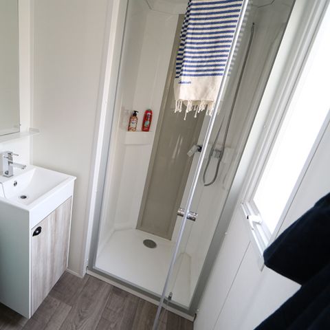 Cliquez pour découvrir toutes les photos de l'HÉBERGEMENT ! mobilhome - Mirabel La Crique photo 2
