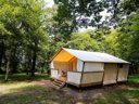 tente en toile et bois - camping Le Brabois photo 7