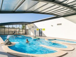 Camping Pas Cher vous présente avec son site Officiel campingpascher.fr, le Camping Le Brabois classé 3 étoiles, situé sur la commune de Villers Les Nancy dans le département Meurthe-et-moselle (Lorraine) en France. Le camping Le Brabois vous propose un hébergement de type mobil-home de 34 m² pour 6 personnes avec climatisation (télévision). L'établissement vous propose 18 autres types d'hébergements. Découvrez tous nos séjours à petits prix dans la commune et aux alentours de Villers Les Nancy du département : Meurthe-et-moselle (Lorraine). Les Avis clients pour le Camping Le Brabois sont excellents avec une note moyenne de 8 sur 10. Piscine chauffée, Piscine couverte, Aire de jeux enfants, Centre équestre, Golf, Ping-pong, Pétanque, Randonnée, Structure gonflable enfants, Terrain multisports, Bar, Dépôt de pain, Plats à emporter, Snack/Bar, Épicerie,... En savoir plus : cliquez-ICI.