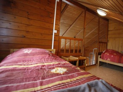 Cliquez pour découvrir toutes les photos de l'HÉBERGEMENT ! chalet - La Tour Du Stock photo 2