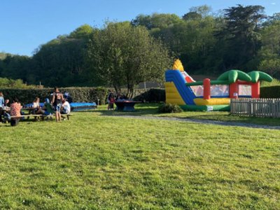 Cliquez pour découvrir toutes les photos de l'ÉTABLISSEMENT ! camping Flower Le Mat photo 12