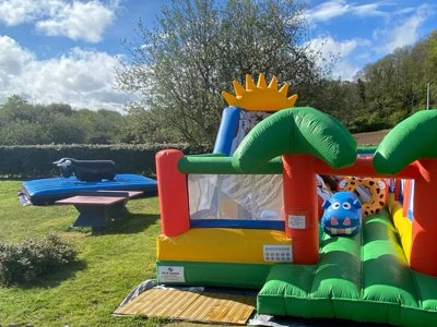 Cliquez pour découvrir toutes les photos de l'ÉTABLISSEMENT ! camping Flower Le Mat photo 5