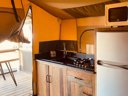 Cliquez pour découvrir toutes les photos de l'HÉBERGEMENT ! tente en toile et bois - camping Mirabel De L'Ermitage photo 2