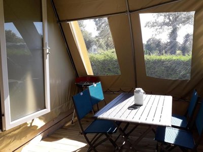 Cliquez pour découvrir toutes les photos de l'HÉBERGEMENT ! bungalow toilé - Le Picard photo 3