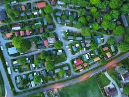 Camping Pas Cher vous présente avec son site Officiel campingpascher.fr, le Camping La Faloise classé 2 étoiles, situé sur la commune de Angicourt dans le département Oise (Picardie) en France. Le camping La Faloise, vous présente un hébergement de type chambre. Le camping La Faloise vous propose du sam. 13 décembre au sam. 20 décembre 2025 avec un DÉPART DEMAIN pour 7 nuits à 126€. Cette location propose 338 dates différentes pour réserver votre séjour. Découvrez également les 13 autres gammes d'hébergements du camping. Les Avis clients pour le Camping La Faloise sont excellents avec une note moyenne de 8 sur 10. Pétanque, Plats à emporter,... En savoir plus : cliquez-ICI.