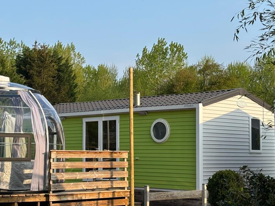 Camping Pas Cher vous présente avec son site Officiel campingpascher.fr, le Camping Flower De La Trye classé 2 étoiles, situé sur la commune de Bresles dans le département Oise (Picardie) en France. Le camping Flower De La Trye, vous présente un hébergement de type bungalow de 32 m² pour 2 personnes avec climatisation. Le camping Flower De La Trye vous propose du sam. 06 juin au sam. 13 juin 2026 pour 7 nuits à 1260€. Cette location propose 169 dates différentes pour réserver votre séjour. Découvrez également les 17 autres gammes d'hébergements du camping. Piscine chauffée, Piscine extérieure, Animations familiales, Aire de jeux enfants, Baby-foot, Centre équestre, Court de tennis, Cyclisme, Parcours sportif, Ping-pong, Randonnée, Dépôt de pain, Snack/Bar,... En savoir plus : cliquez-ICI.