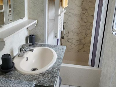 Cliquez pour découvrir toutes les photos de l'HÉBERGEMENT ! mobil-home - Le Clos Savoye photo 5