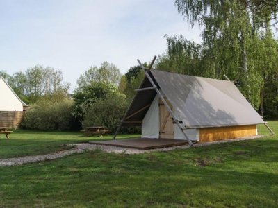 Cliquez pour découvrir toutes les photos de l'HÉBERGEMENT ! hébergement insolite - Municipal La Peupleraie photo 3