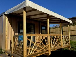 Camping Pas Cher vous présente avec son site Officiel campingpascher.fr, le Camping Paradis - La Croix L'abbé classé 4 étoiles, situé sur la commune de Saint Valery Sur Somme dans le département Somme (Picardie) en France. Le camping Paradis - La Croix L'abbé, vous présente un hébergement de type mobil-home de 20 m² et télévision. Le camping Paradis - La Croix L'abbé vous propose du sam. 30 mai au sam. 06 juin 2026, en promotion à -11% pour 7 nuits à 303 € au lieu de 341,0 € soit une Économie de 38 €. Cette location propose 184 dates différentes pour réserver votre séjour. Découvrez également les 20 autres gammes d'hébergements du camping. Les Avis clients pour le Camping Paradis - La Croix L'abbé sont excellents avec une note moyenne de 8 sur 10. Mer, Piscine chauffée, Piscine couverte, Animation ados, Animation enfants, Animations familiales, Baby-foot, Ping-pong, Piscine, Pétanque, Randonnée, Salle de fitness, Bar, Dépôt de pain, Épicerie,... En savoir plus : cliquez-ICI.