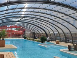 Camping Pas Cher vous présente avec son site Officiel campingpascher.fr, le Camping La Prairie classé 4 étoiles, situé sur la commune de Le Crotoy dans le département Somme (Picardie) en France. Le camping La Prairie, vous présente un hébergement de type mobil-home de 32 m² pour 4 personnes et télévision. Le camping La Prairie vous propose du lundi 25 mai au lundi 01 juin 2026, en promotion à -20% pour 7 nuits à 286,40 € au lieu de 358,0 € soit une Économie de 71,60 €. Cette location propose 173 dates différentes pour réserver votre séjour. Découvrez également les 24 autres gammes d'hébergements du camping. Les Avis clients pour le Camping La Prairie sont excellents avec une note moyenne de 8 sur 10. MerÉtang, Piscine chauffée, Piscine couverte, Animation enfants, Animations familiales, Club enfants, Aire de jeux enfants, Baby-foot, Centre équestre, Court de tennis, Cyclisme, Golf, Ping-pong, Piscine, Planche à voile, Pétanque, Randonnée, Salle de fitness, Skatepark, Structure gonflable enfants, Surf, Terrain de badminton, kiteSurf, Dépôt de pain, Food truck, Snack/Bar, Épicerie,... En savoir plus : cliquez-ICI.