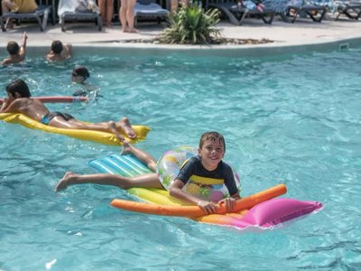 Cliquez pour découvrir toutes les photos de l'ÉTABLISSEMENT ! camping Flower Les Aubepines photo 9
