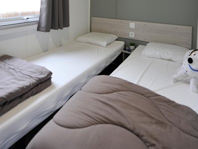 Cliquez pour découvrir toutes les photos de l'HÉBERGEMENT ! mobil-home - Domaine De La Pinede photo 3