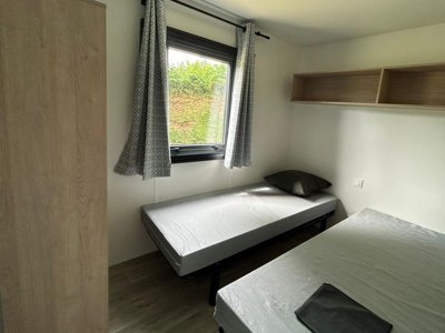 Cliquez pour découvrir toutes les photos de l'HÉBERGEMENT ! mobil-home - Domaine De La Pinede photo 4
